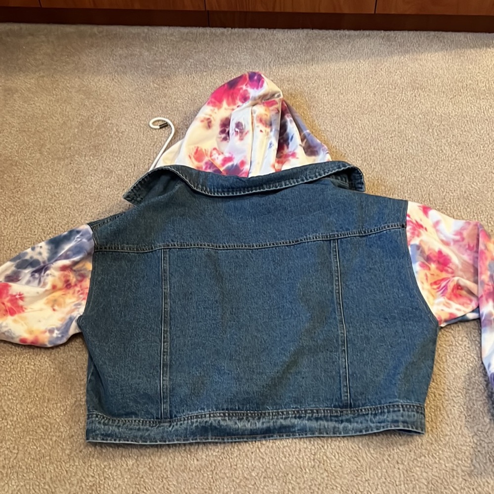 Jean jacket - Picture 2 of 3